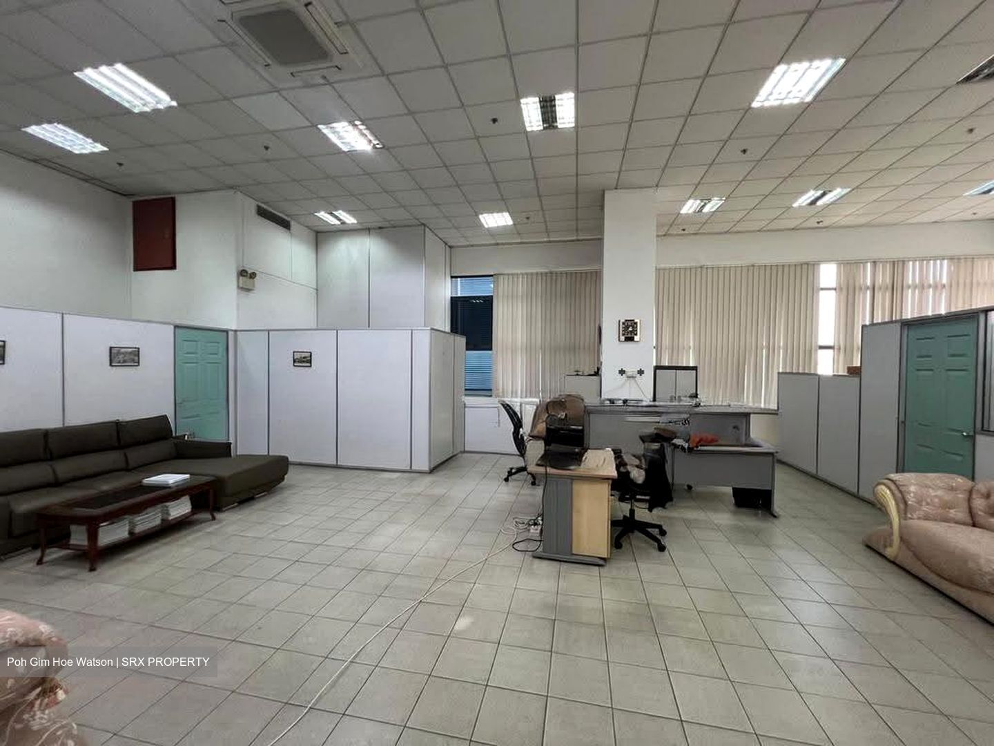 Csi Distribution Centre (D19), Factory #613072921